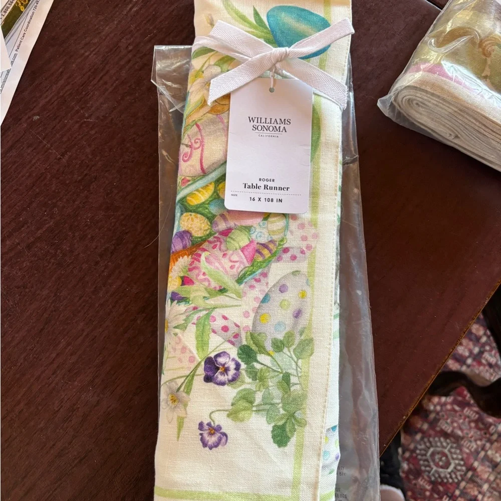 Williams Sonoma NWT Roger Rabbit linen limited edition Easter table runner